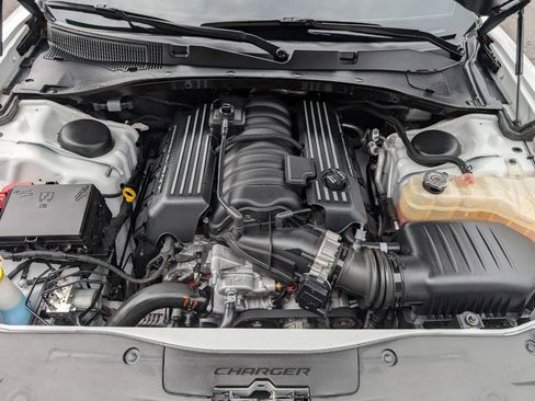 Used 2022 Dodge Charger Scat Pack w/ Dynamics Package RWD image 9