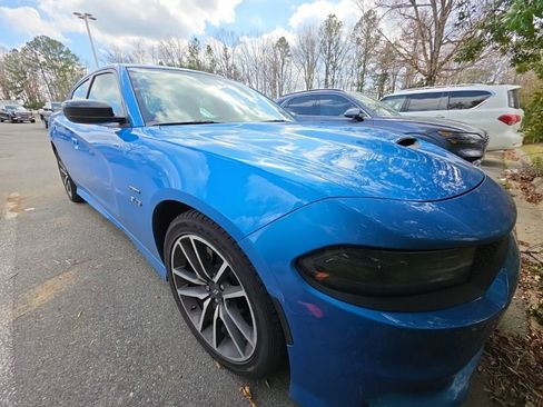 Used 2023 Dodge Charger R/T w/ Plus Group image 2