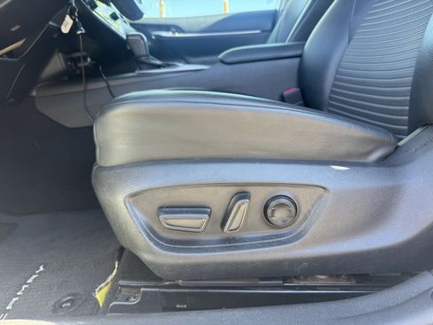 Used 2021 Toyota Camry SE FWD image 20