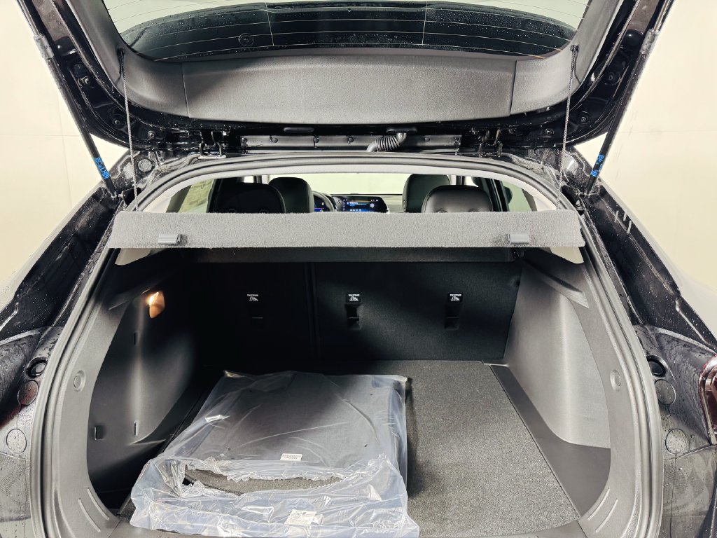 Used 2026 Chevrolet Trax LT FWD image 25