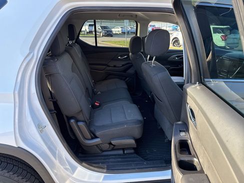 Used 2018 Chevrolet Traverse LS image 11