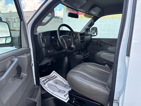 Used 2018 Chevrolet Express 2500 w/ Safety Package RWD image 12