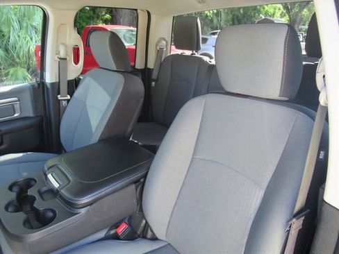 Used 2024 RAM 1500 Classic SLT image 17