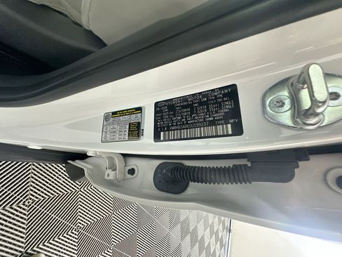 Used 2025 Hyundai Kona SEL FWD image 12
