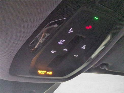 Certified 2025 Audi Q5 Premium w/ Convenience Package image 20