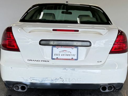 Used 2007 Pontiac Grand Prix GT w/ Premium Package image 5