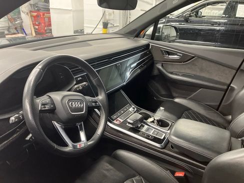 Used 2022 Audi SQ7 Premium Plus w/ SQ7 Executive Package AWD/4WD image 4