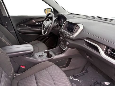Used 2024 GMC Terrain SLE FWD image 20