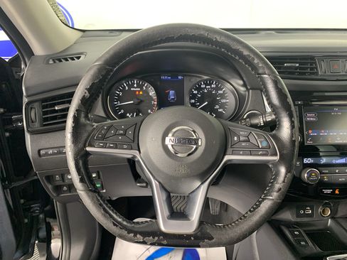 Used 2020 Nissan Rogue SV w/ Premium Package FWD image 19