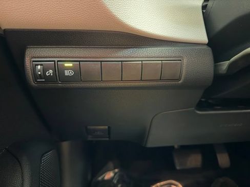 Used 2020 Toyota Corolla SE FWD image 15