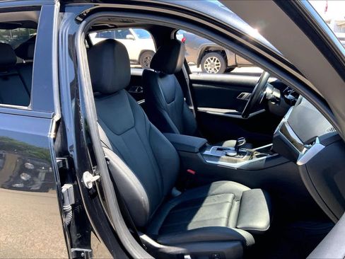 Used 2021 BMW 330i Sedan RWD image 9