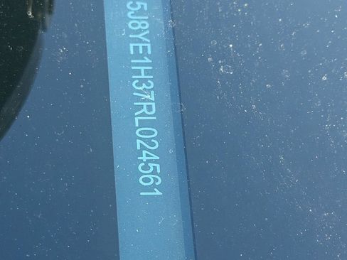 Used 2024 Acura MDX SH-AWD image 11