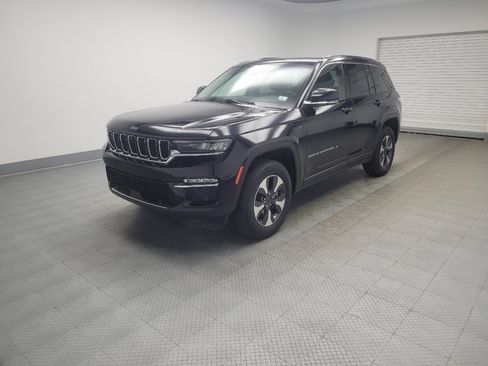 Used 2023 Jeep Grand Cherokee 4WD 4xe w/ Luxury Tech Group II image 2