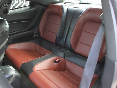 Used 2016 Ford Mustang GT Premium image 21