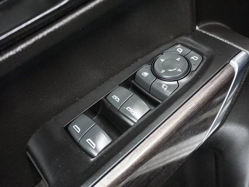 Used 2022 Chevrolet Silverado 1500 LTZ w/ LTZ Premium Package image 10