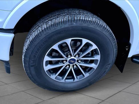 Used 2018 Ford F150 XLT w/ Equipment Group 302A Luxury image 10