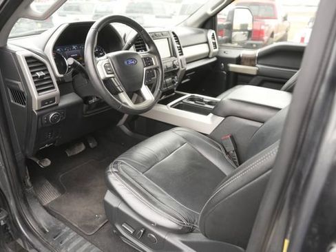 Certified 2019 Ford F250 Lariat w/ Lariat Value Package image 8