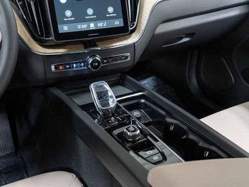 New 2026 Volvo XC60 T8 Plus w/ Protection Package Premier image 20