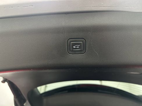 Used 2022 Buick Enclave Premium image 45