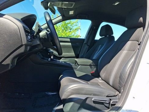 Used 2024 Honda Civic Sport image 13