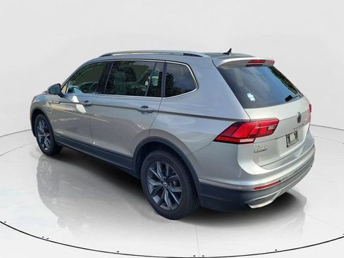 Used 2023 Volkswagen Tiguan SE AWD/4WD image 5
