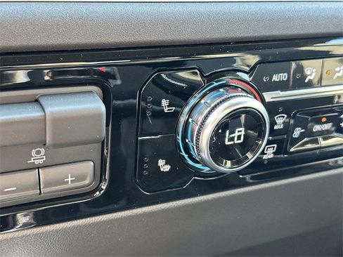 New 2026 GMC Sierra 1500 Elevation w/ LPO, Elevation Black Package image 17