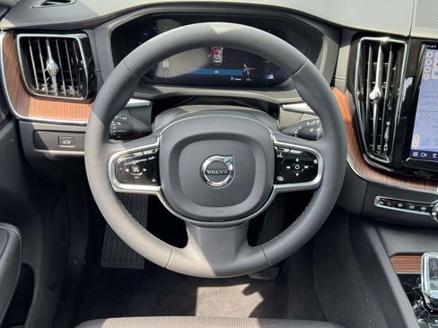 Used 2023 Volvo XC60 B5 Ultimate AWD/4WD image 15