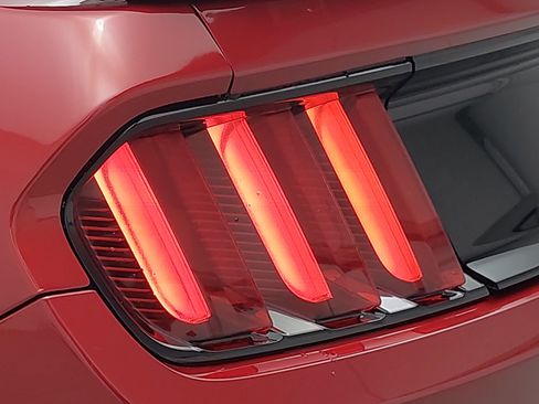 Used 2016 Ford Mustang GT Premium w/ Equipment Group 401A RWD image 35