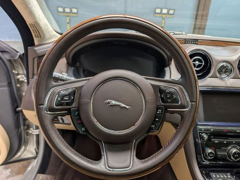 Used 2013 Jaguar XJ L Portfolio image 10