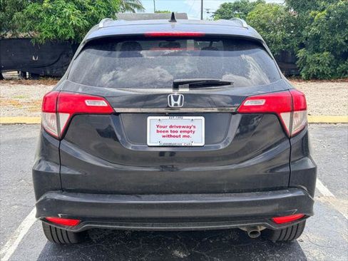 Used 2021 Honda HR-V Sport image 6