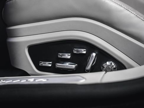 Used 2018 Porsche Panamera Turbo image 47