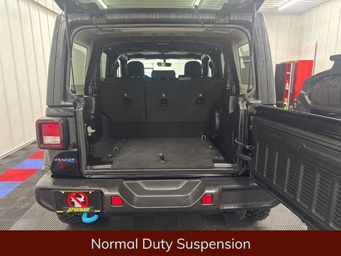 Used 2023 Jeep Wrangler Unlimited w/ Cold Weather Group AWD/4WD image 6