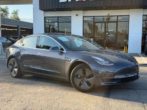 Used 2018 Tesla Model 3 Long Range RWD image 1