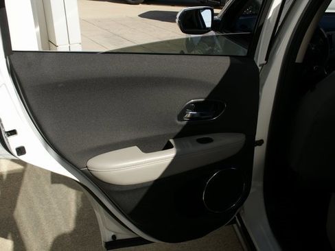 Used 2022 Honda HR-V EX image 23