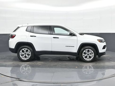 Used 2025 Jeep Compass Sport AWD/4WD image 21