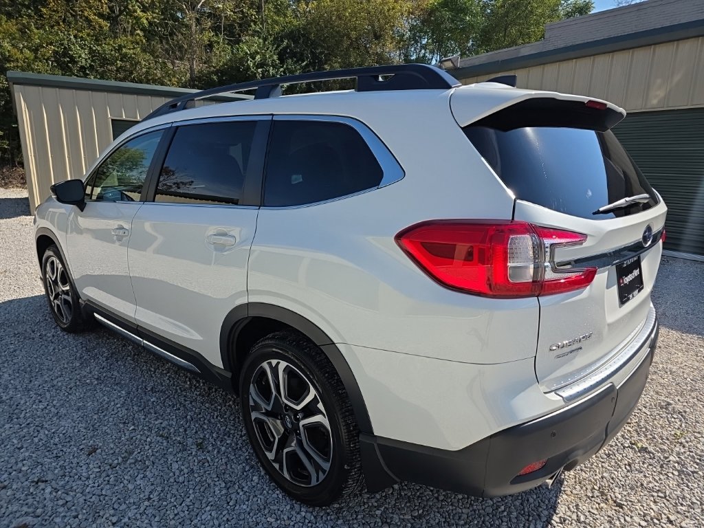 Used 2024 Subaru Ascent Limited AWD/4WD image 5