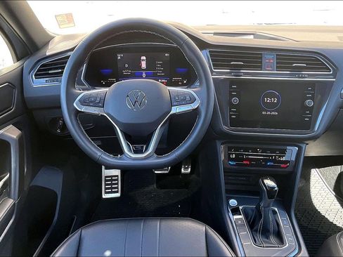 Certified 2023 Volkswagen Tiguan SE R-Line image 4