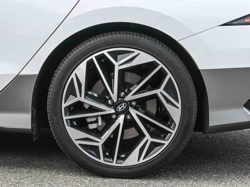 Certified 2023 Hyundai Ioniq 6 SEL image 10