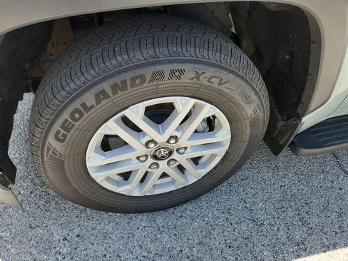 Used 2025 Toyota Sequoia SR5 AWD/4WD image 9