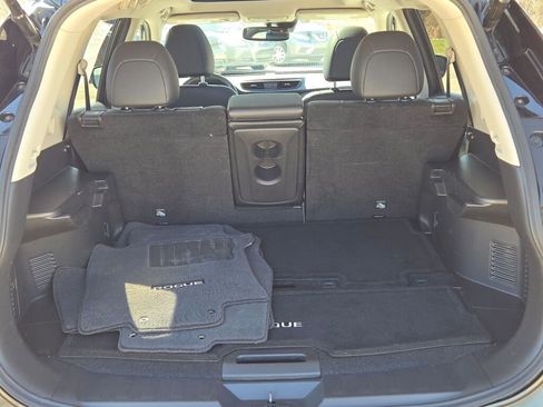 Used 2017 Nissan Rogue SL w/ SL Premium Package image 13