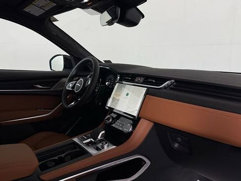 New 2026 Jaguar F-PACE R-Dynamic S image 19