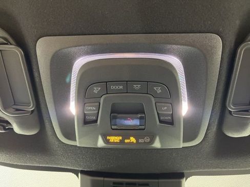 Used 2023 Toyota Corolla SE image 35