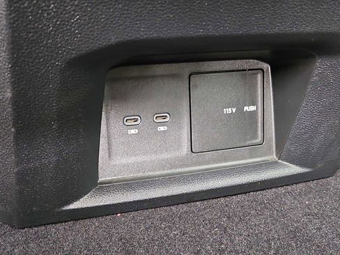 Used 2022 Volkswagen Atlas SEL R-Line AWD/4WD image 24