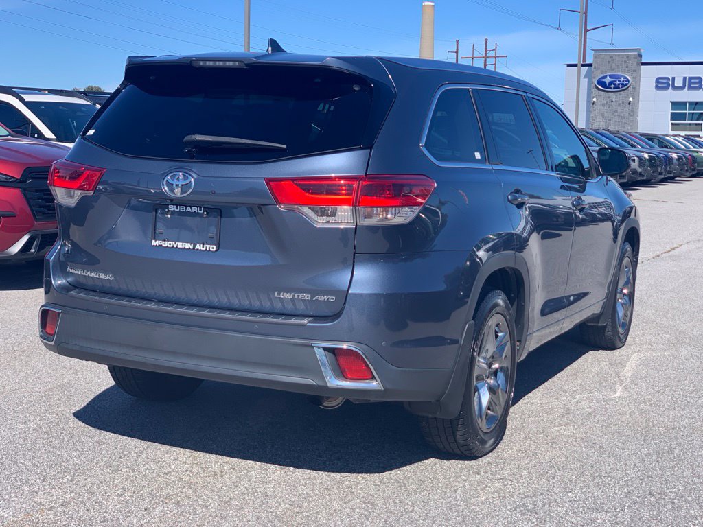 Used 2017 Toyota Highlander Limited Platinum w/ Carpet Mat Package AWD/4WD image 7