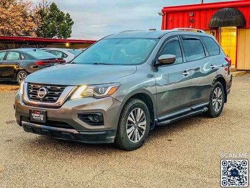 Used 2020 Nissan Pathfinder S image 4