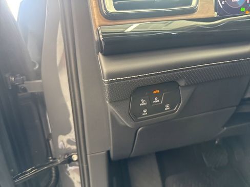 New 2026 Volkswagen Atlas SE image 13