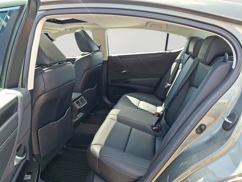 Certified 2025 Lexus ES 350 w/ Premium Package FWD image 9