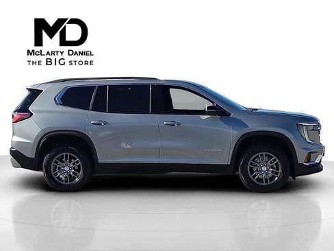 Used 2025 GMC Acadia Elevation image 6