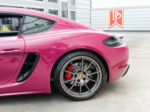 Used 2025 Porsche 718 Cayman GTS RWD image 5
