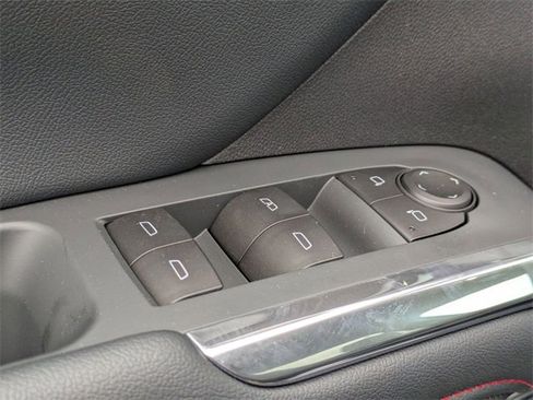 New 2026 Chevrolet Traverse Z71 image 9